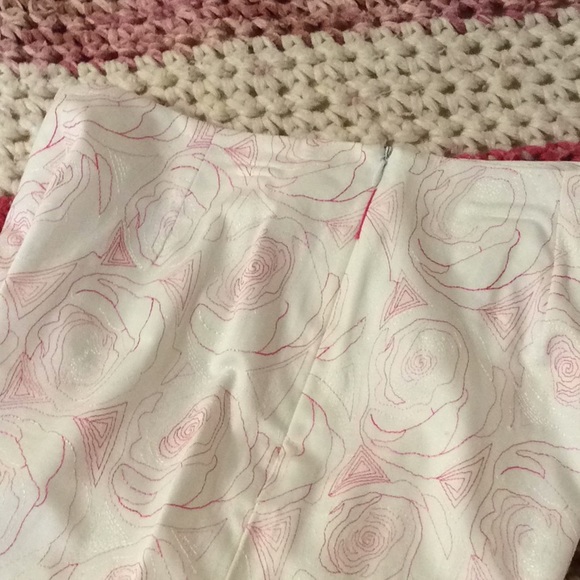 Capri Pants - Picture 2 of 3